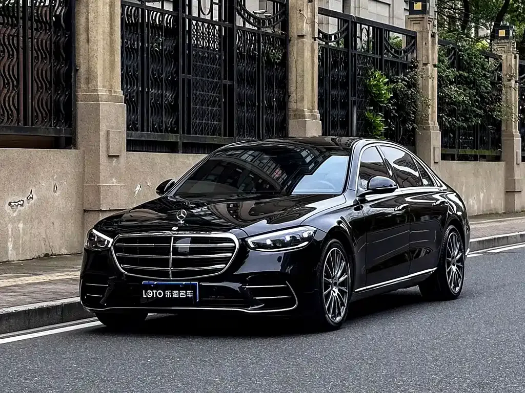 Mercedes-Benz S-Class — фото 1