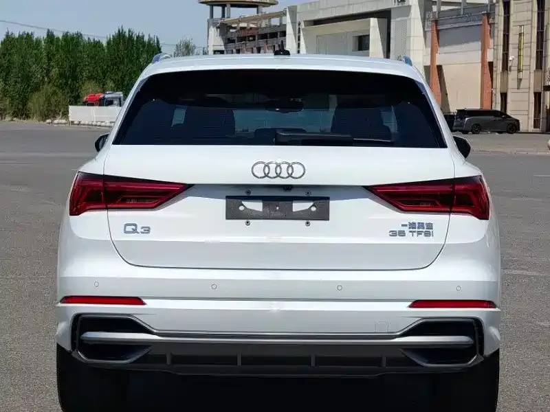Audi Q3 — фото 4