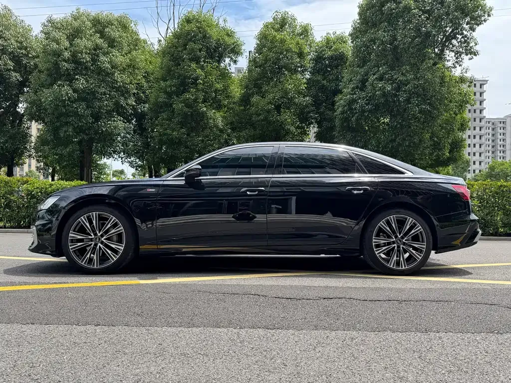 Audi A6L — фото 9