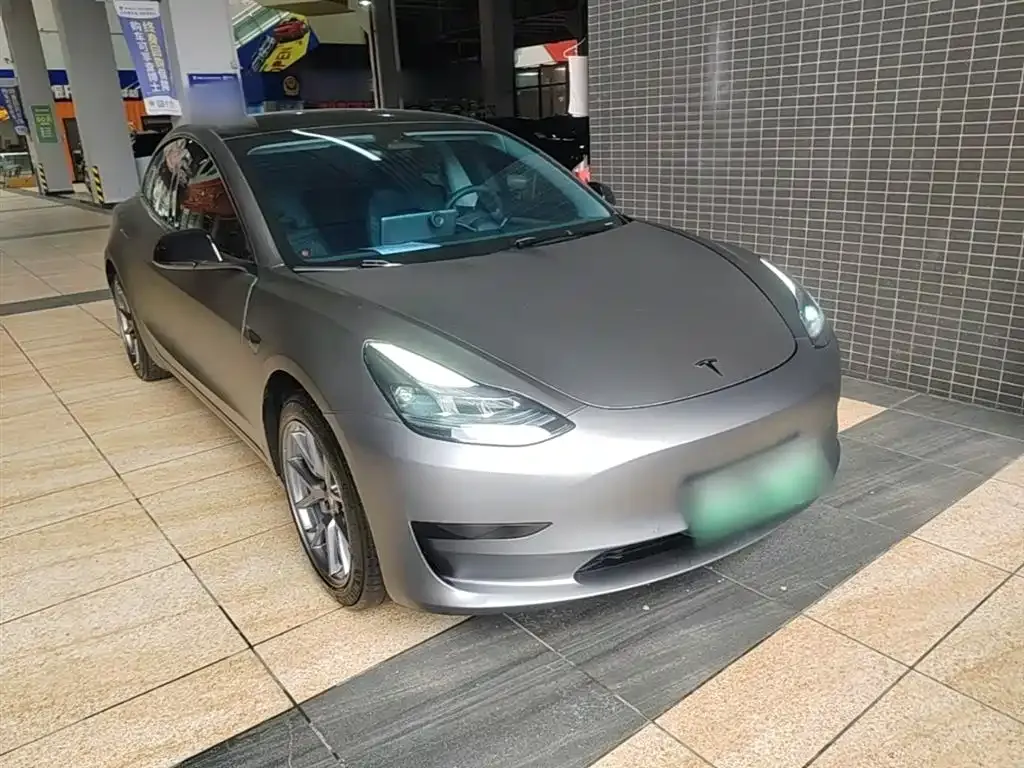 Tesla Model 3 — фото 7