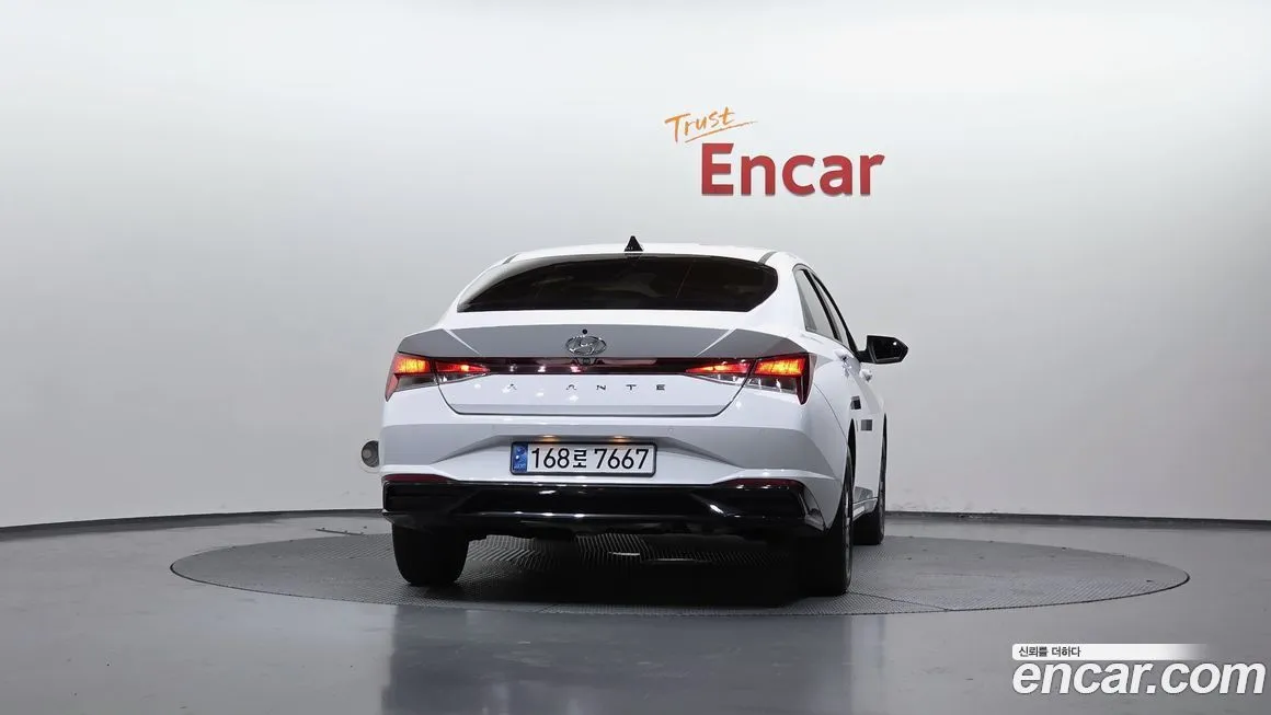 Hyundai AVANTE — фото 3