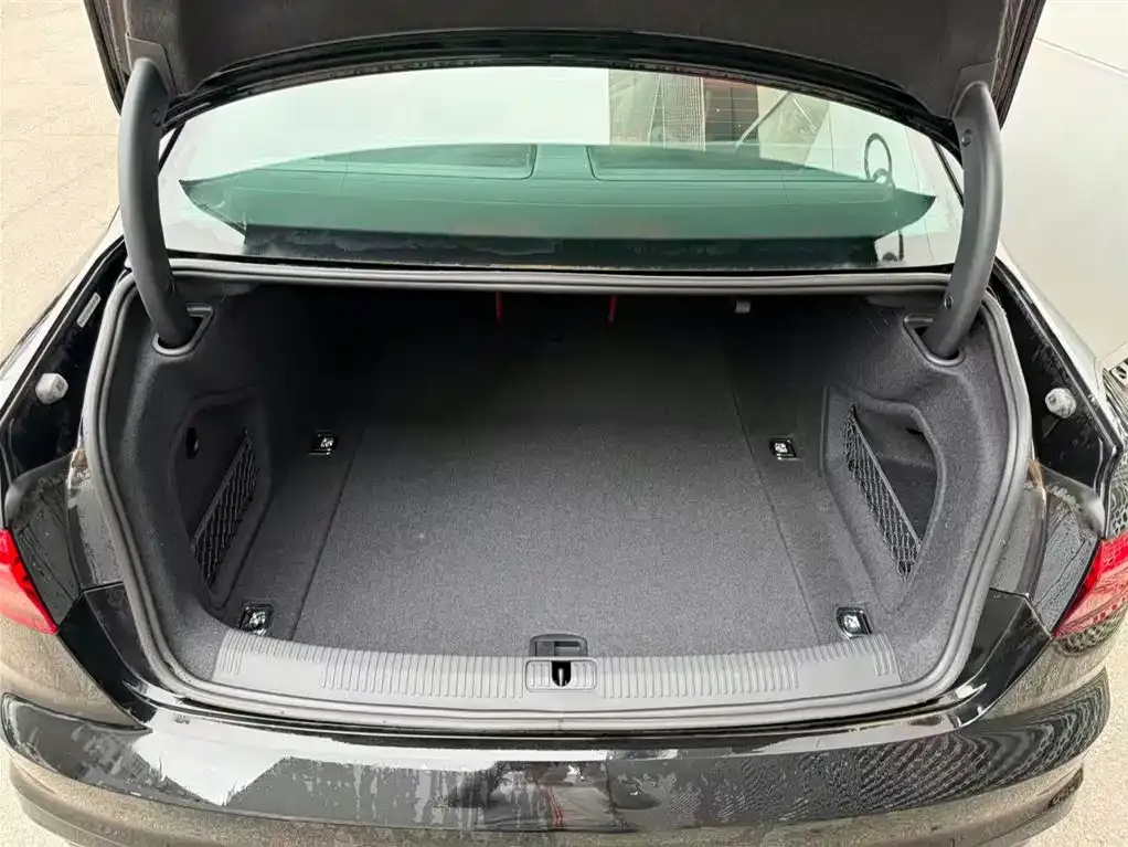 Audi S4 2025 из CN, фото 5