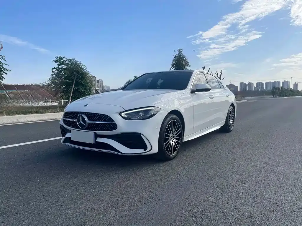 Mercedes-Benz C-Class — фото 1