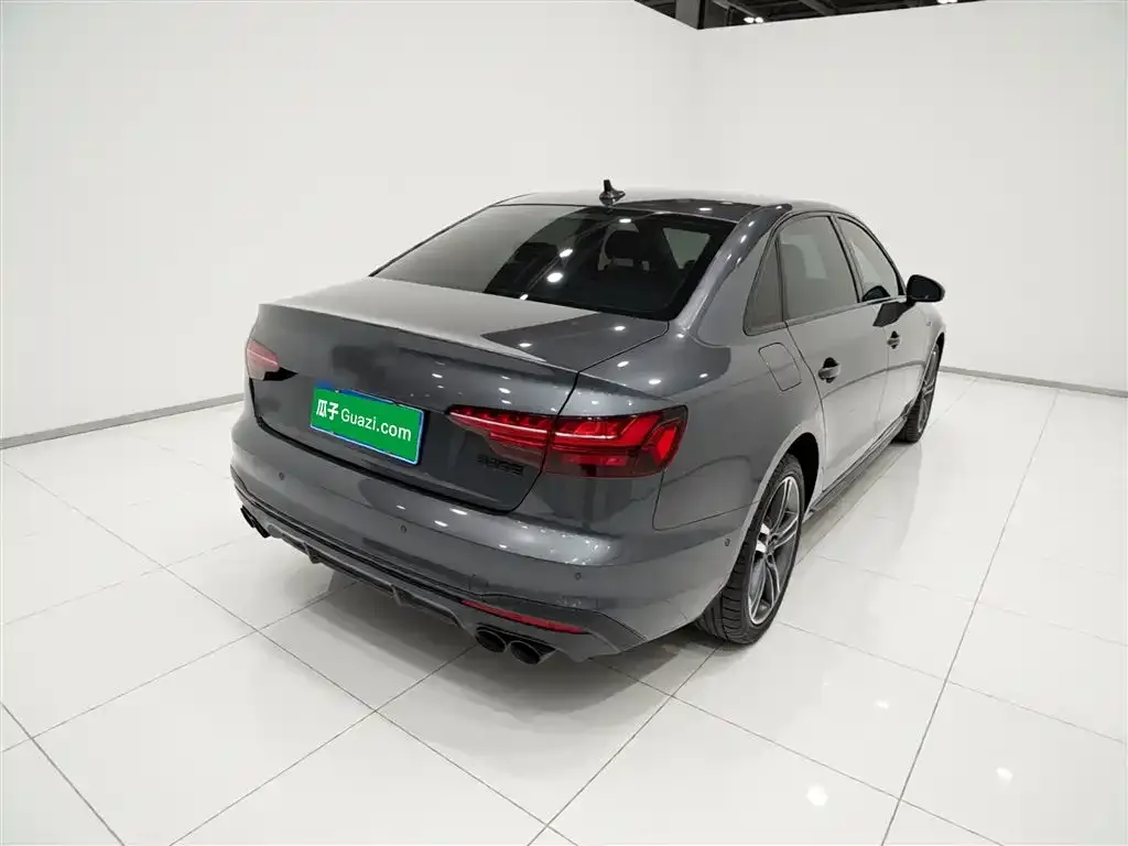 Audi A4L 2023 из CN, фото 5