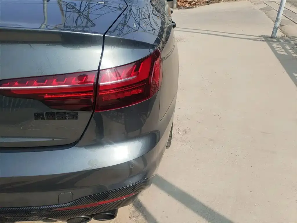 Audi A4L 2023 из CN, фото 7