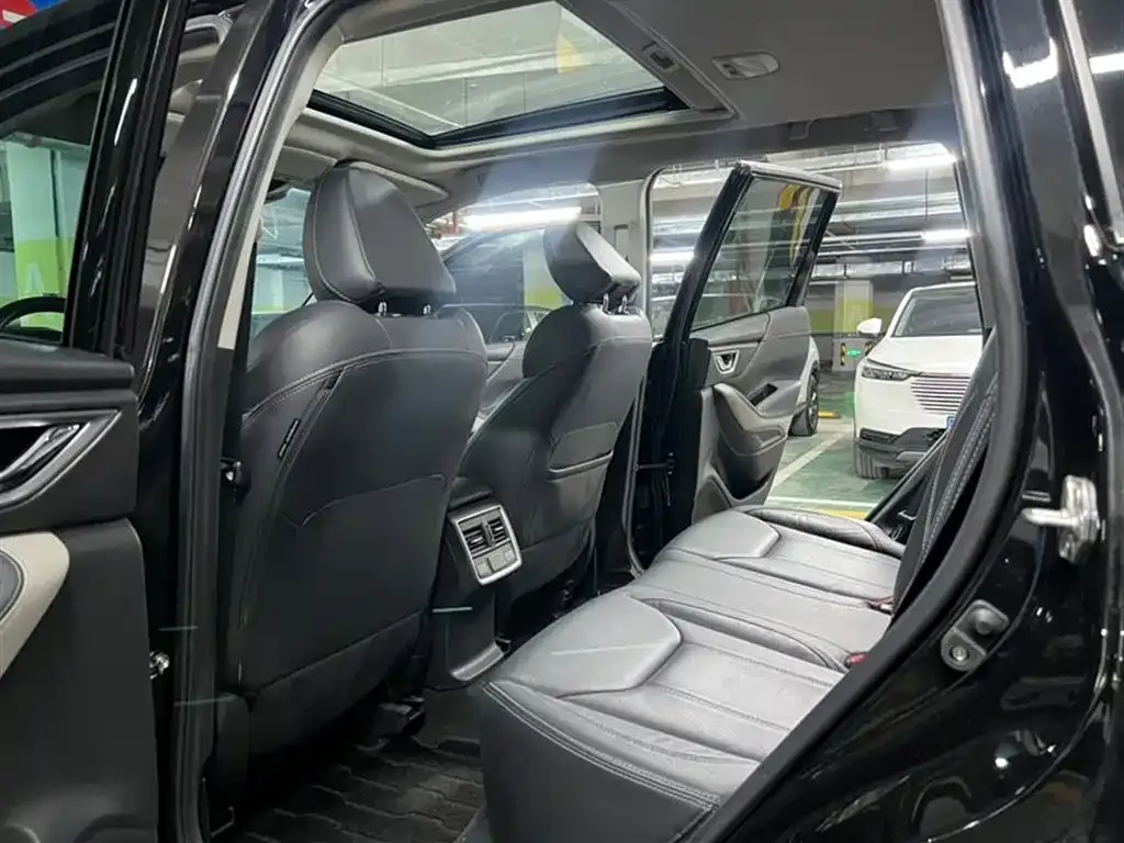 Subaru Forester 2022 из CN, фото 5