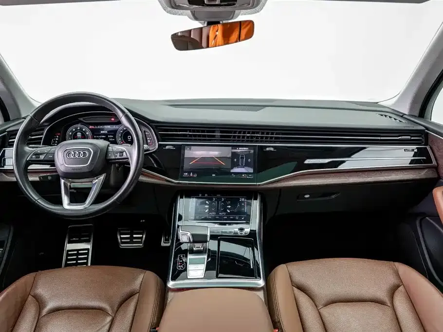 Audi Q7 2021 из CN, фото 4