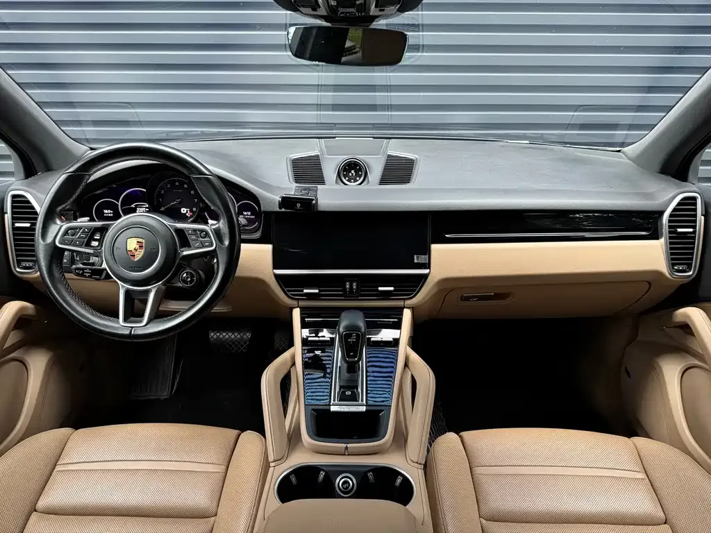 Porsche Cayenne Hybrid — фото 9