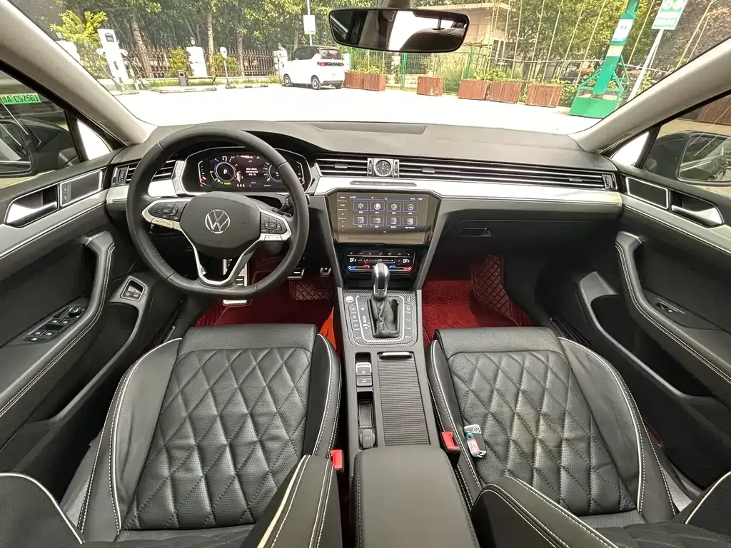 Volkswagen Magotan GTE PHEV 2023 из CN, фото 10