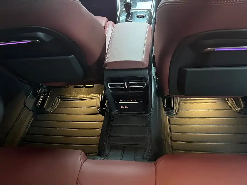 BMW 3 Series 2022 из CN, фото 9