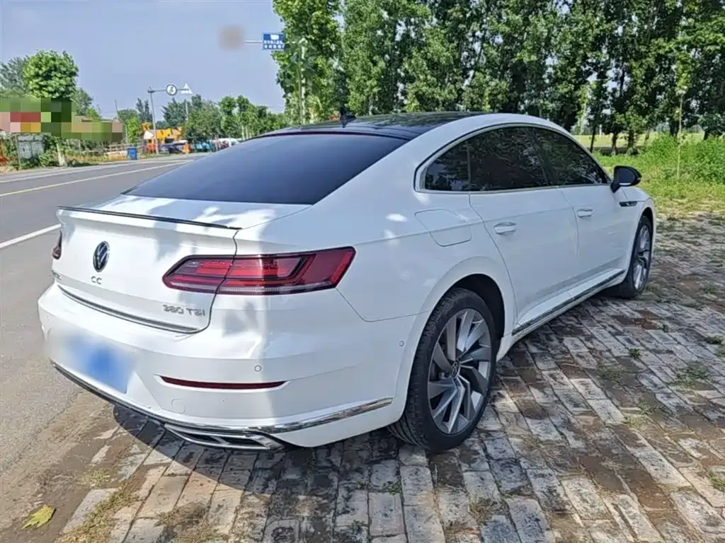 Volkswagen CC — фото 9