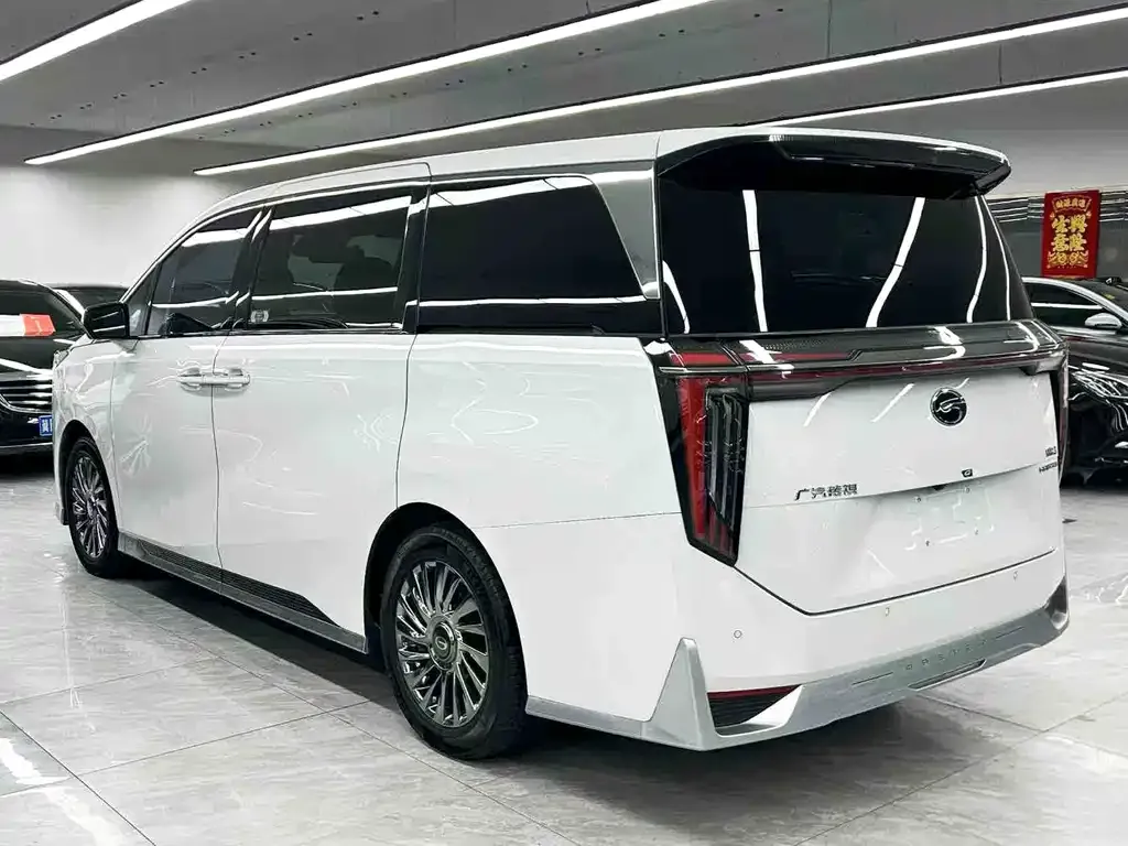 GAC Motor Trumpchi M8 — фото 2