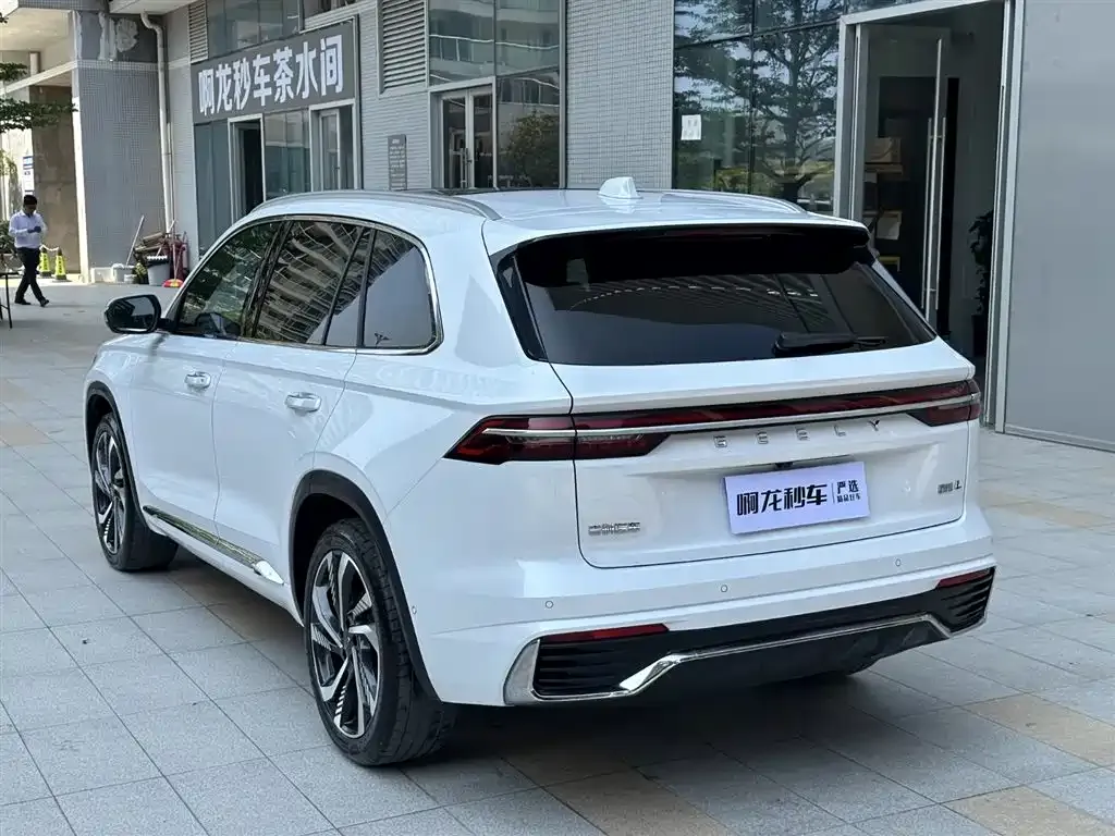 Geely Xingyue L — фото 6