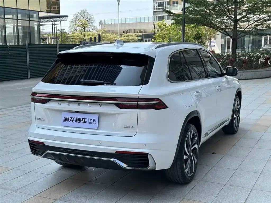 Geely Xingyue L — фото 10