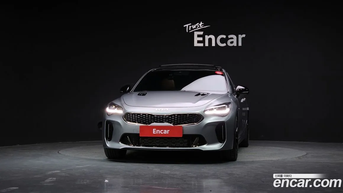 Kia Stinger 2023 из KR, фото 2