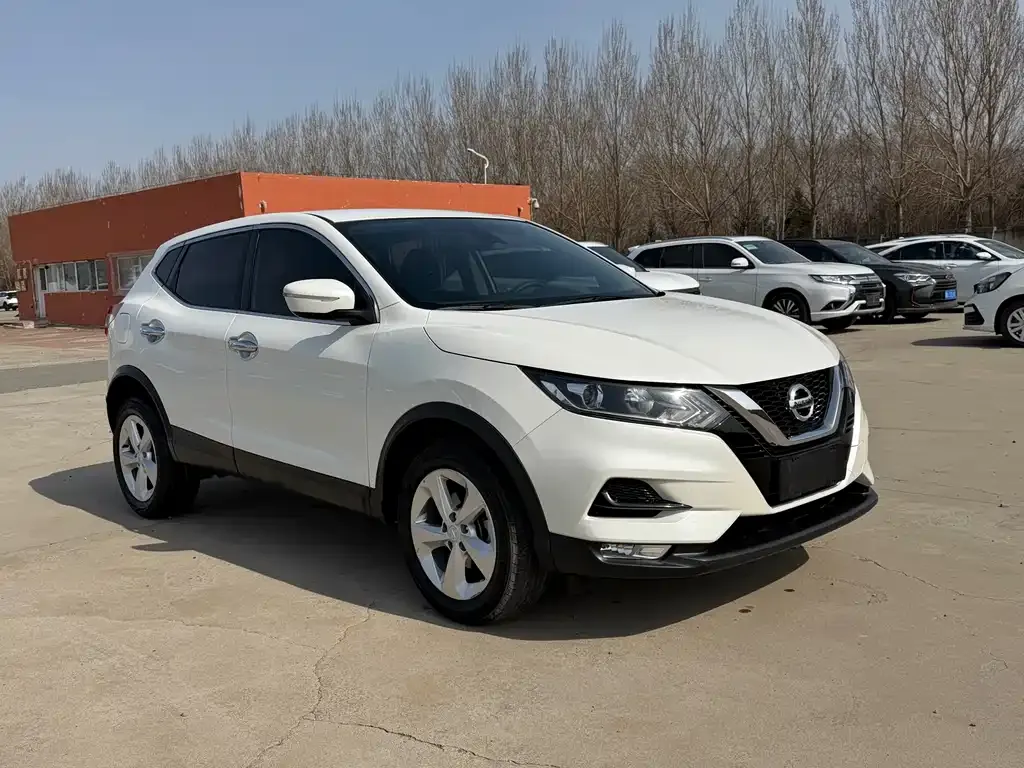 Nissan Qashqai — фото 7