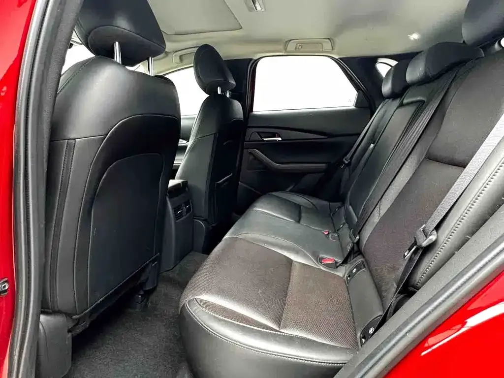 Mazda CX-30 2021 из CN, фото 2