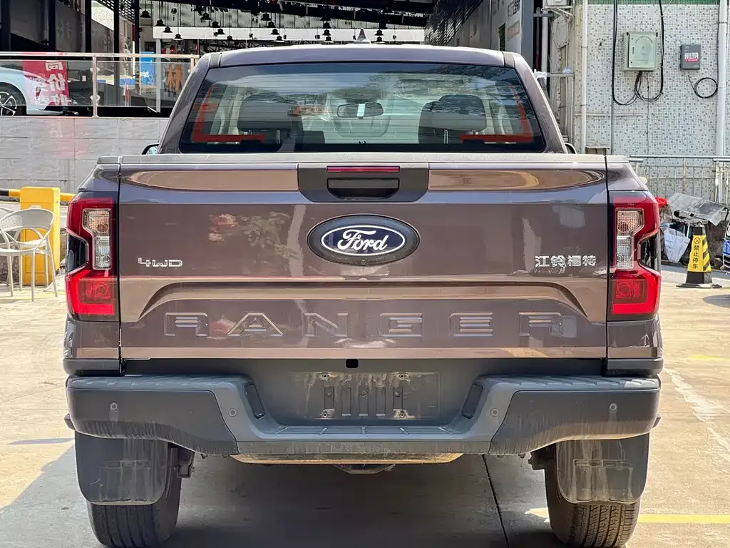 Ford Ranger — фото 9