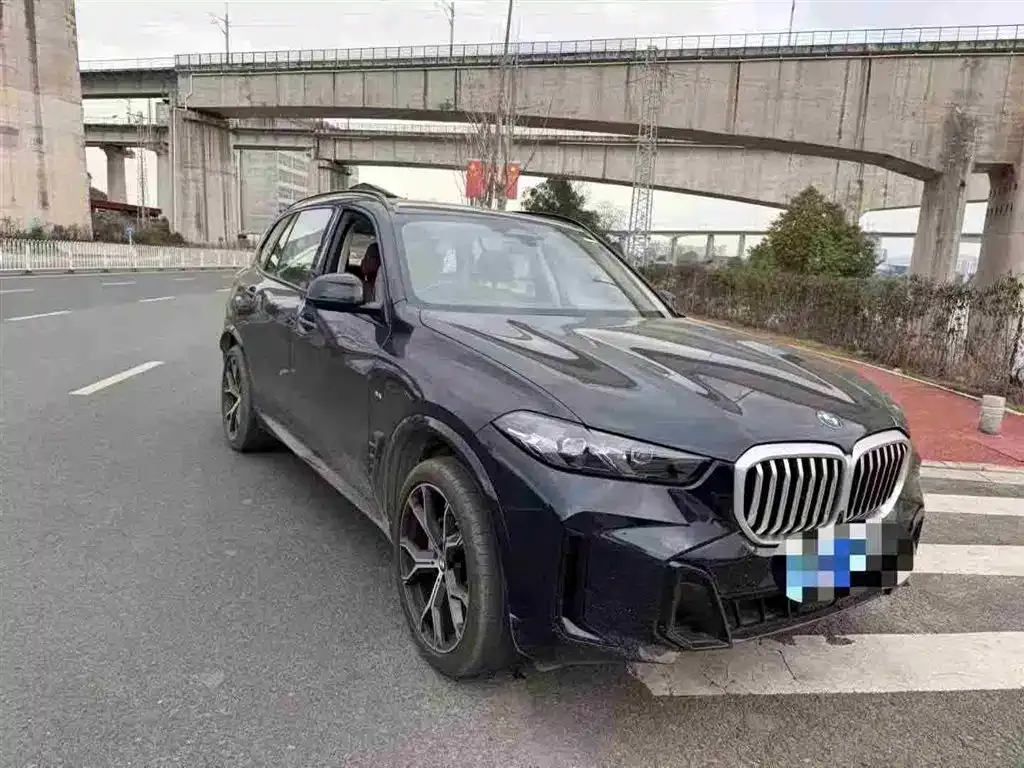 BMW X5 — фото 1