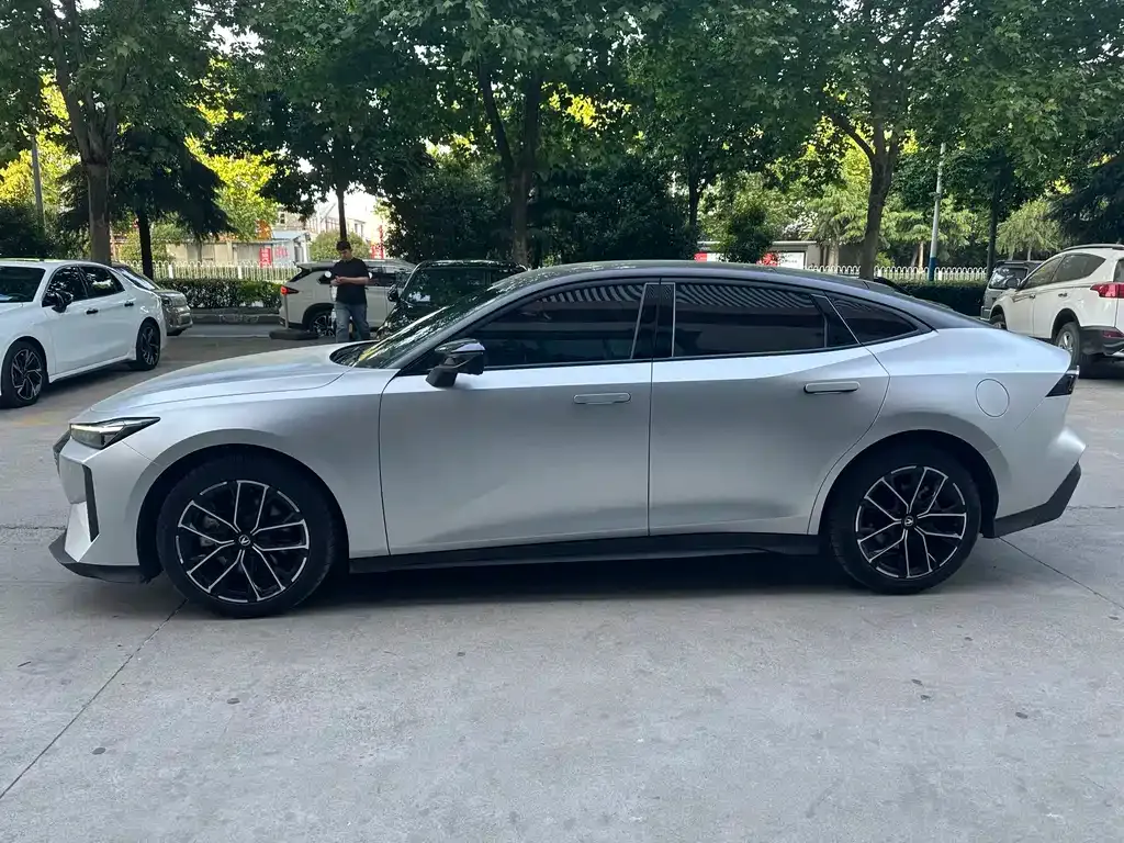 Changan UNI-V iDD 2024 из CN, фото 7