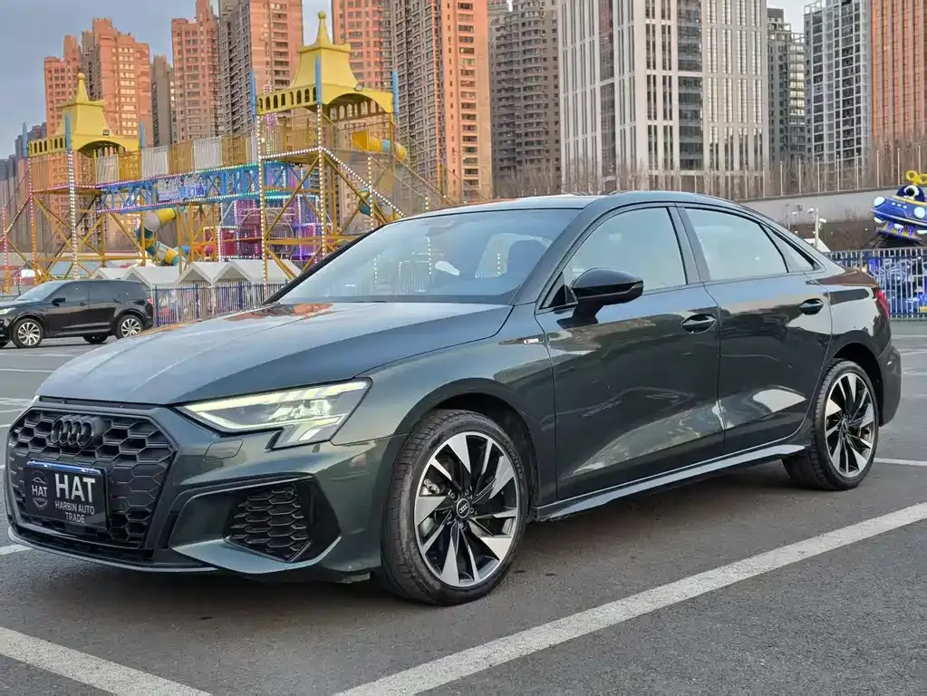 Audi A3 — фото 1