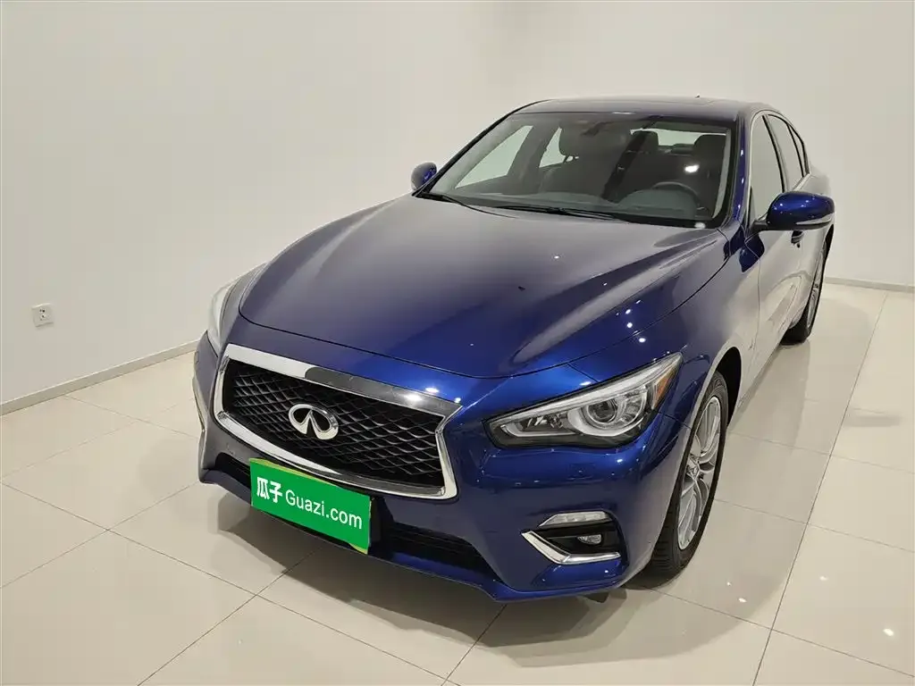 Infiniti Q50L