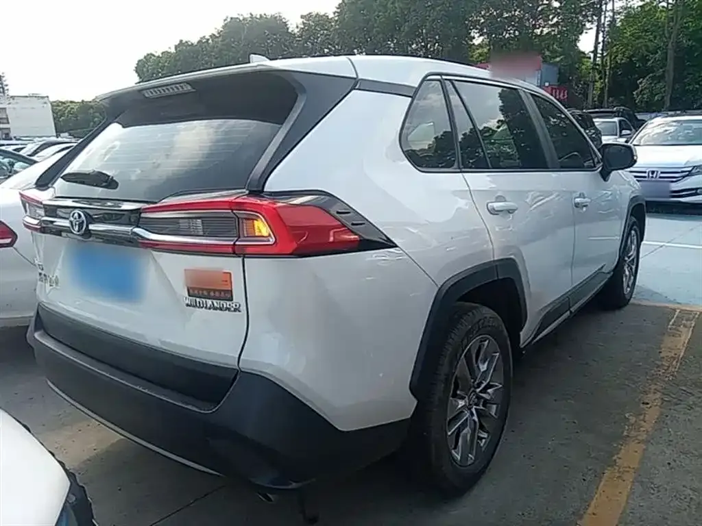 Toyota Wildlander 2024 из CN, фото 4