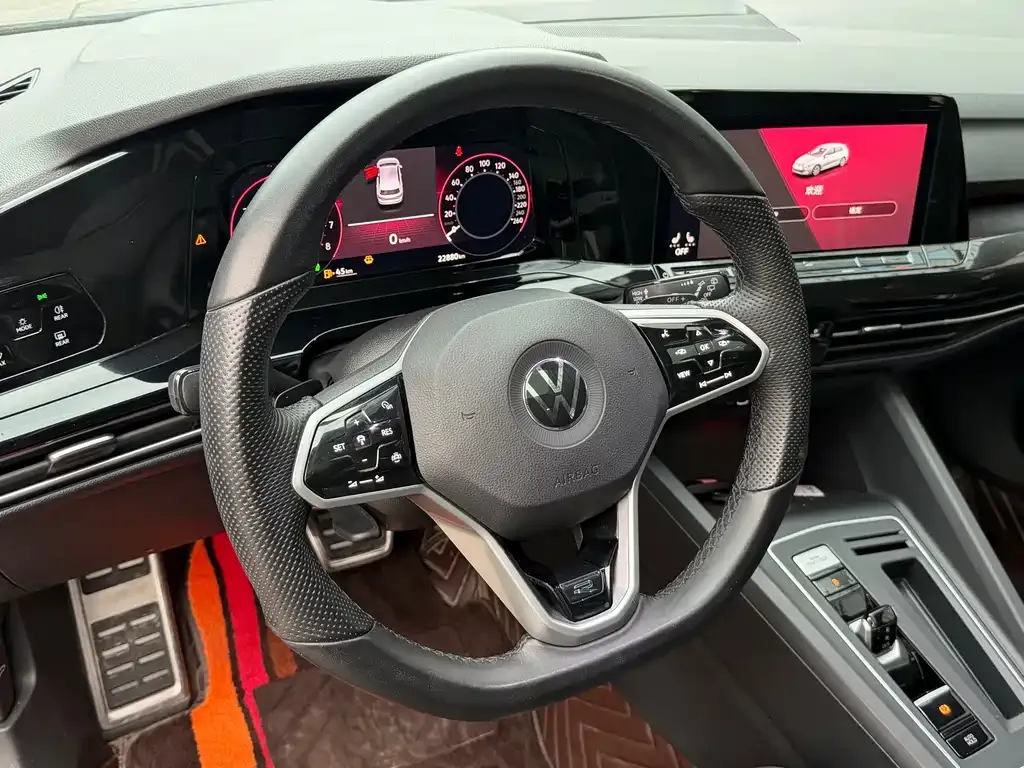 Volkswagen Golf 2022 из CN, фото 2