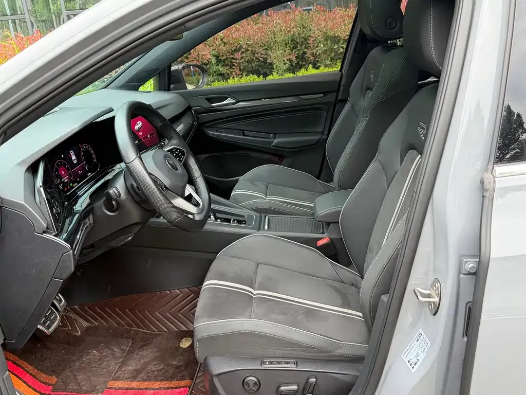 Volkswagen Golf 2022 из CN, фото 6