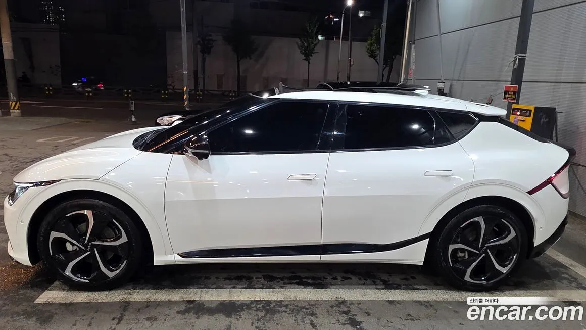 Kia EV6 — фото 7