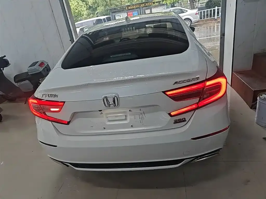 Honda Accord — фото 5