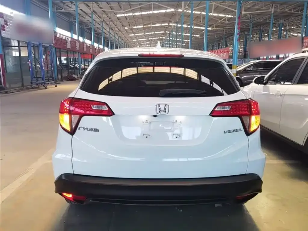 Honda Vezel 2021 из CN, фото 10