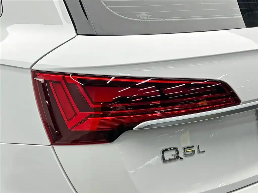 Audi Q5L 2021 из CN, фото 3