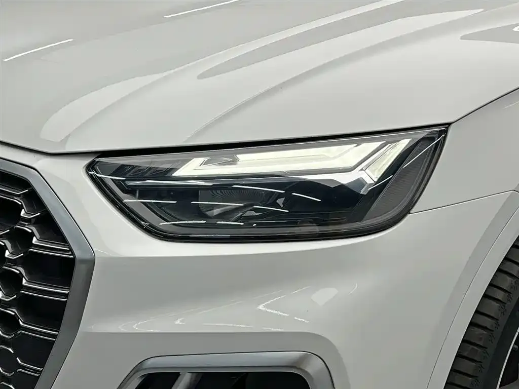 Audi Q5L 2021 из CN, фото 2