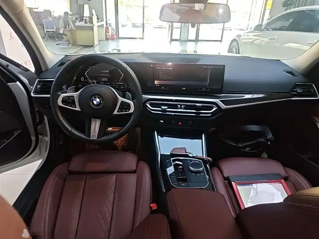 BMW 3 Series 2023 из CN, фото 6