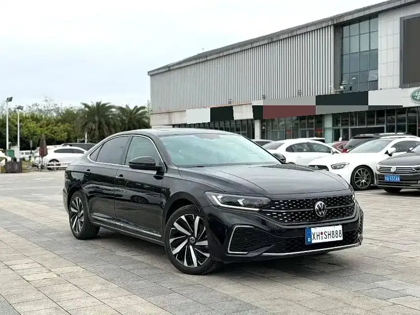 Volkswagen Passat — фото 7