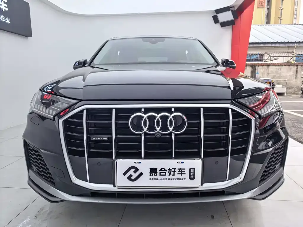 Audi Q7 2021 из CN, фото 6