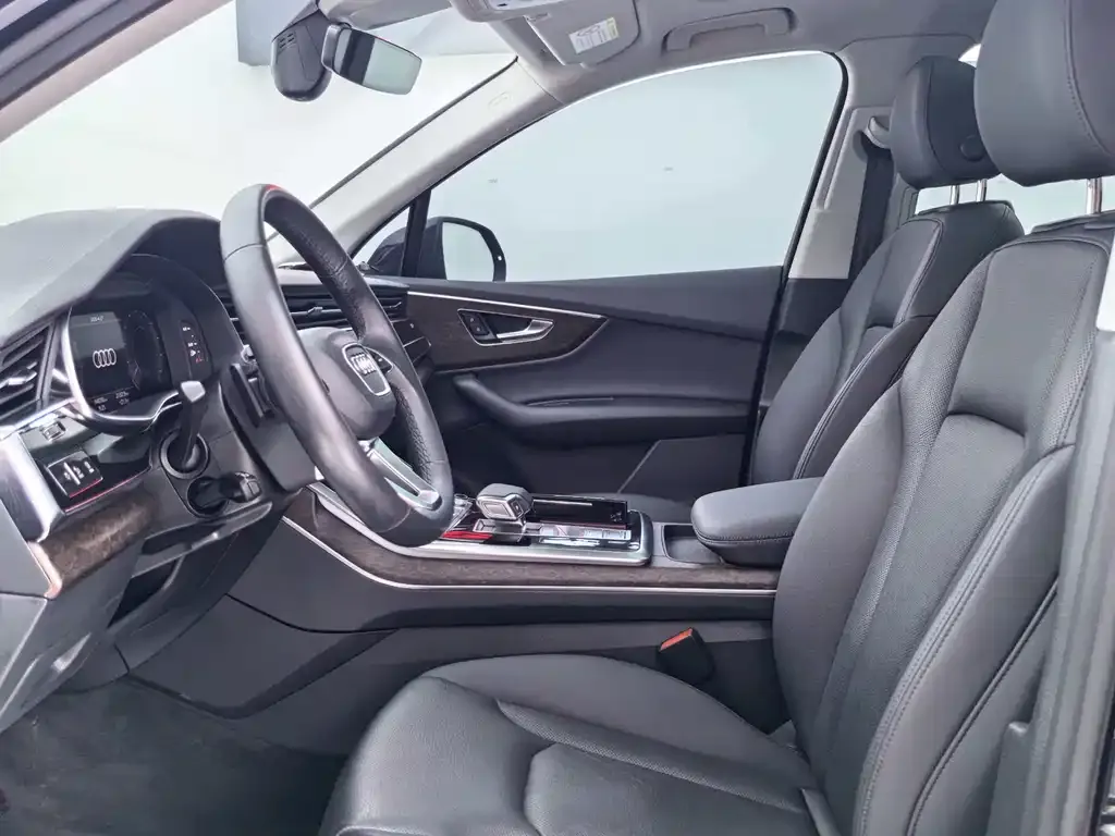 Audi Q7 2021 из CN, фото 3