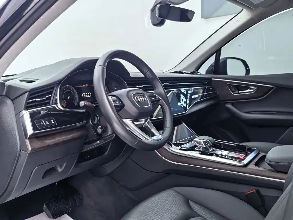 Audi Q7 2021 из CN, фото 9