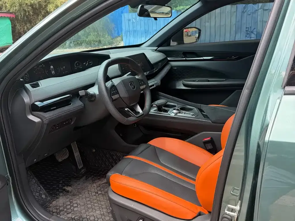 Changan UNI-V 2024 из CN, фото 2
