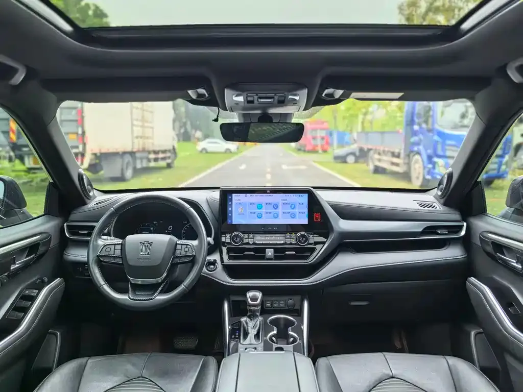 Toyota Crown Kluger 2023 из CN, фото 2