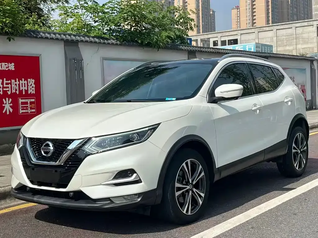 Nissan Qashqai — фото 10