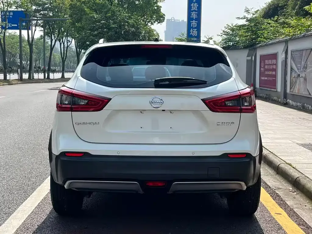 Nissan Qashqai — фото 6
