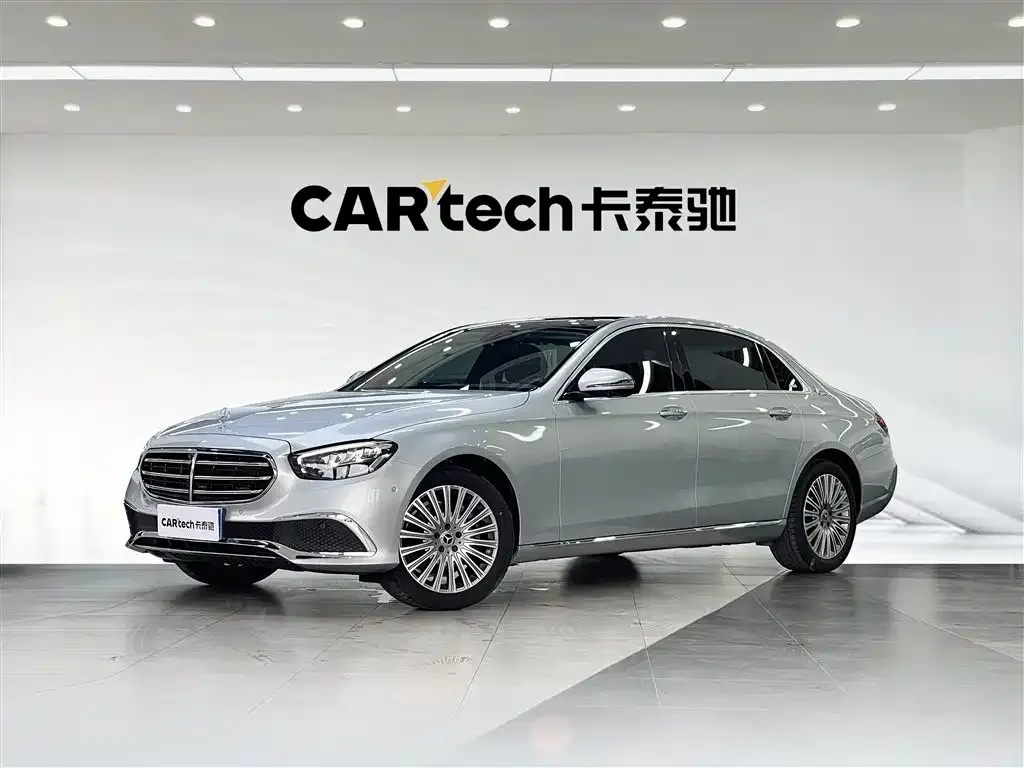 Mercedes-Benz E-Class — фото 1