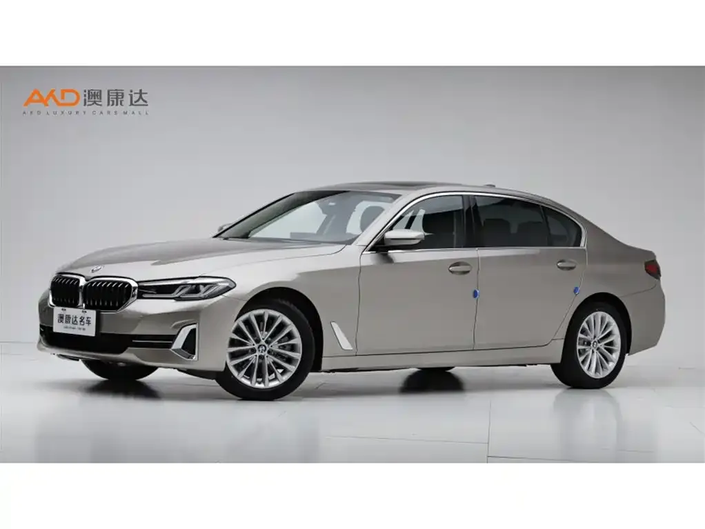 BMW 5 Series — фото 1