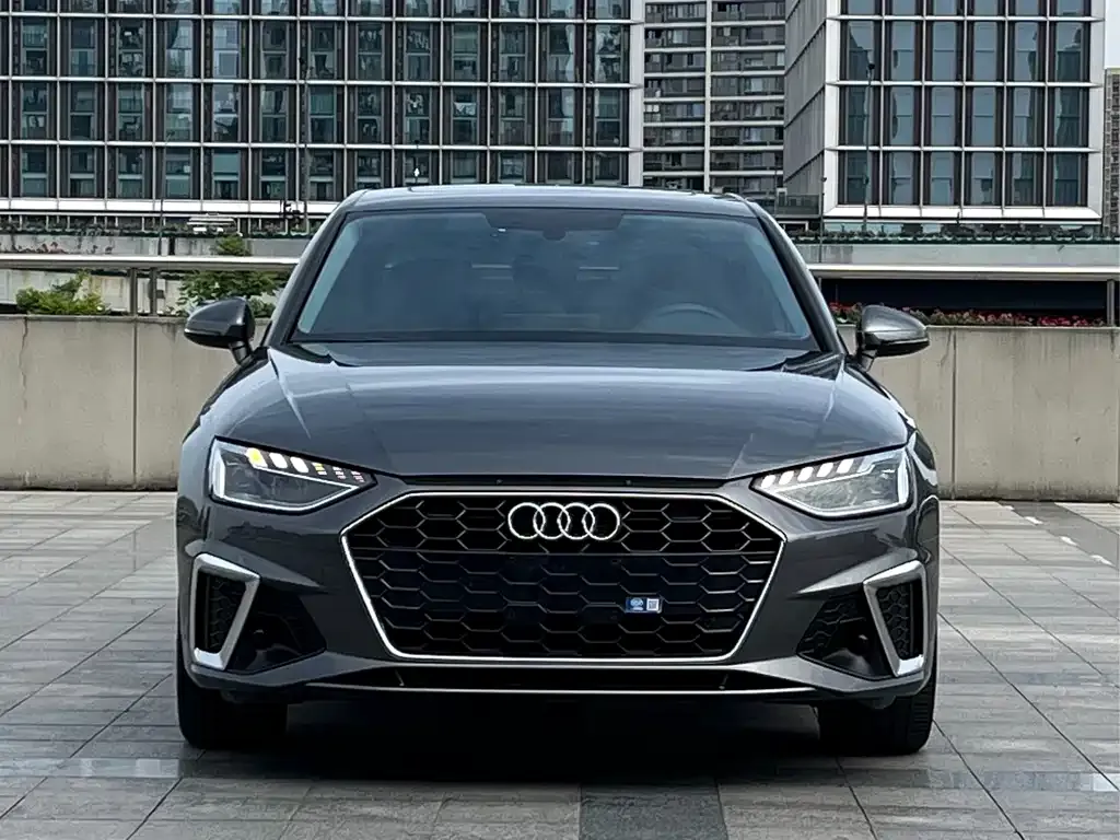 Audi A4L — фото 4