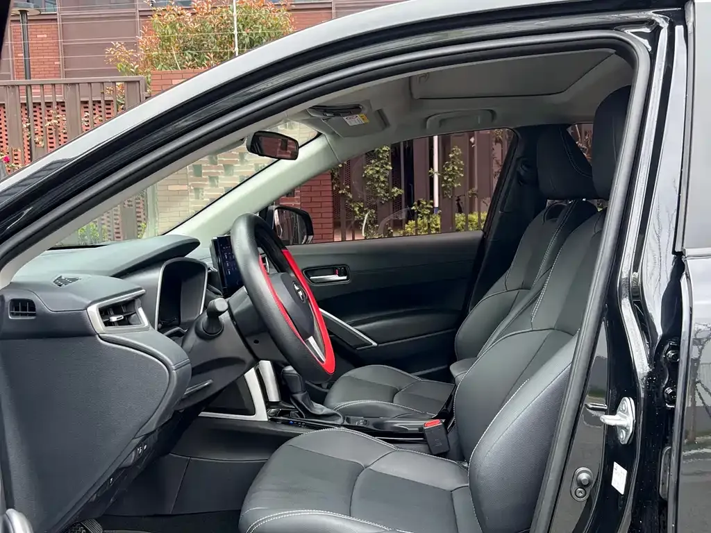Toyota Frontlander 2024 из CN, фото 10