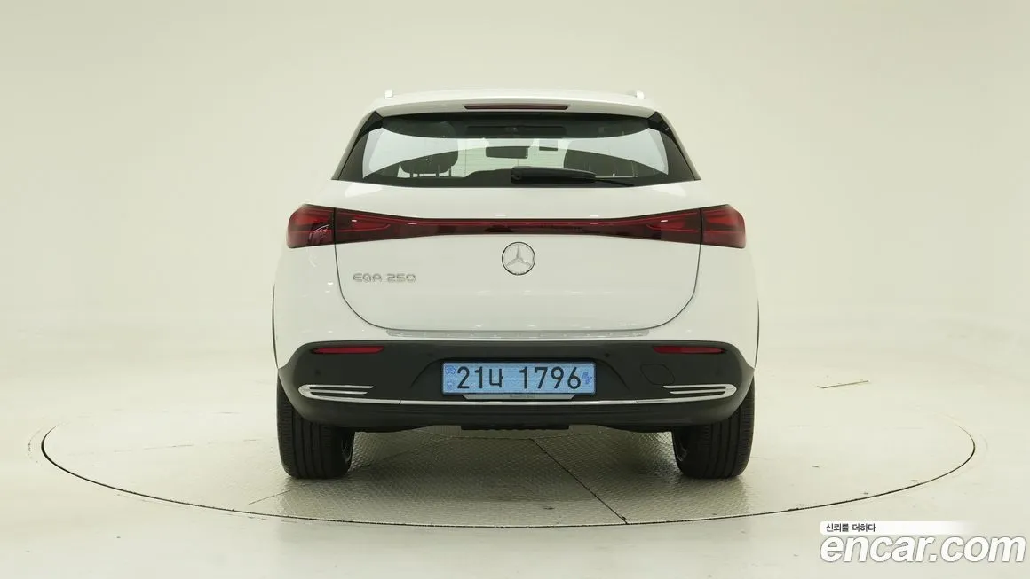 Mercedes-Benz EQA — фото 3