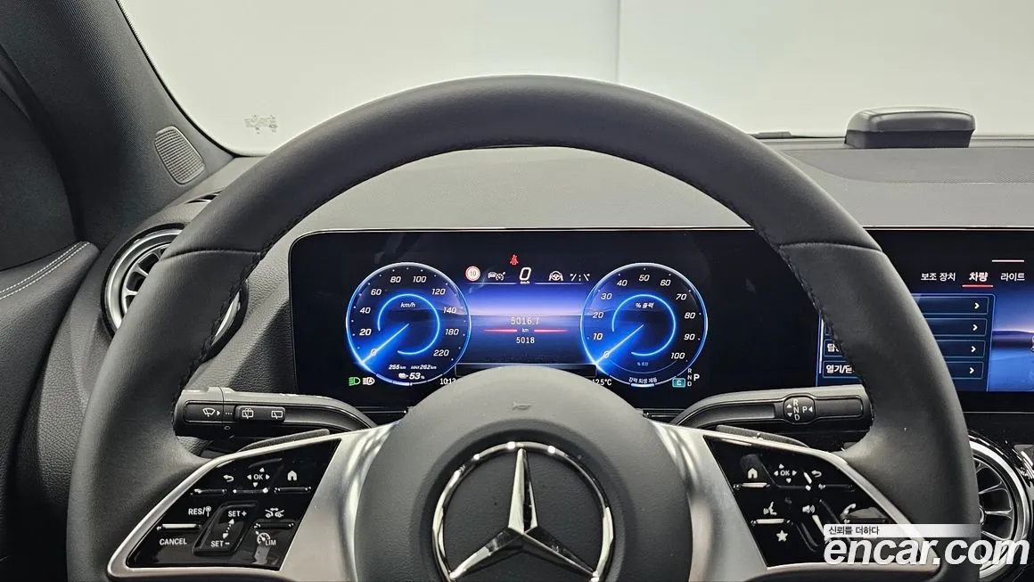 Mercedes-Benz EQA — фото 6
