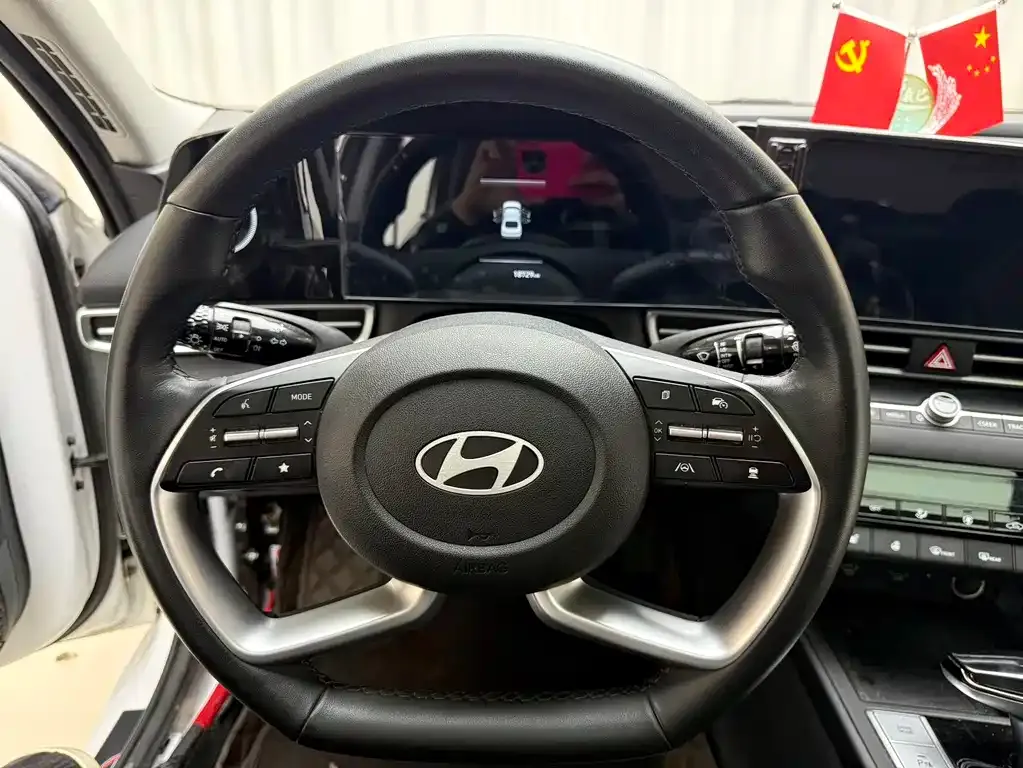 Hyundai Elantra 2023 из CN, фото 6